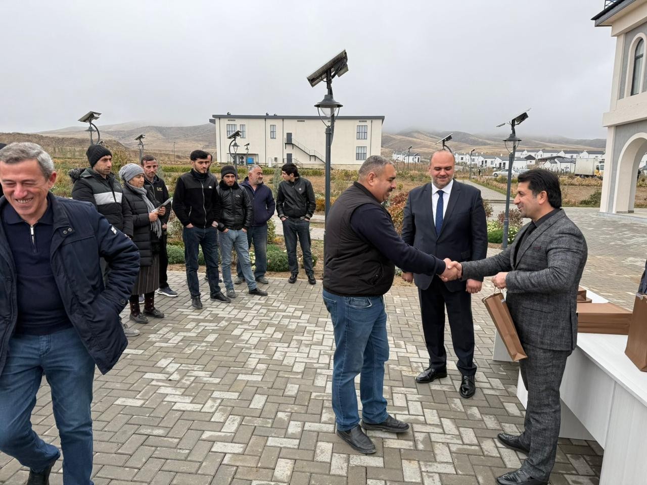 Seyidbəyli kəndinə yola salınan köç ünvana çatıb - FOTOLAR (YENİLƏNİB)