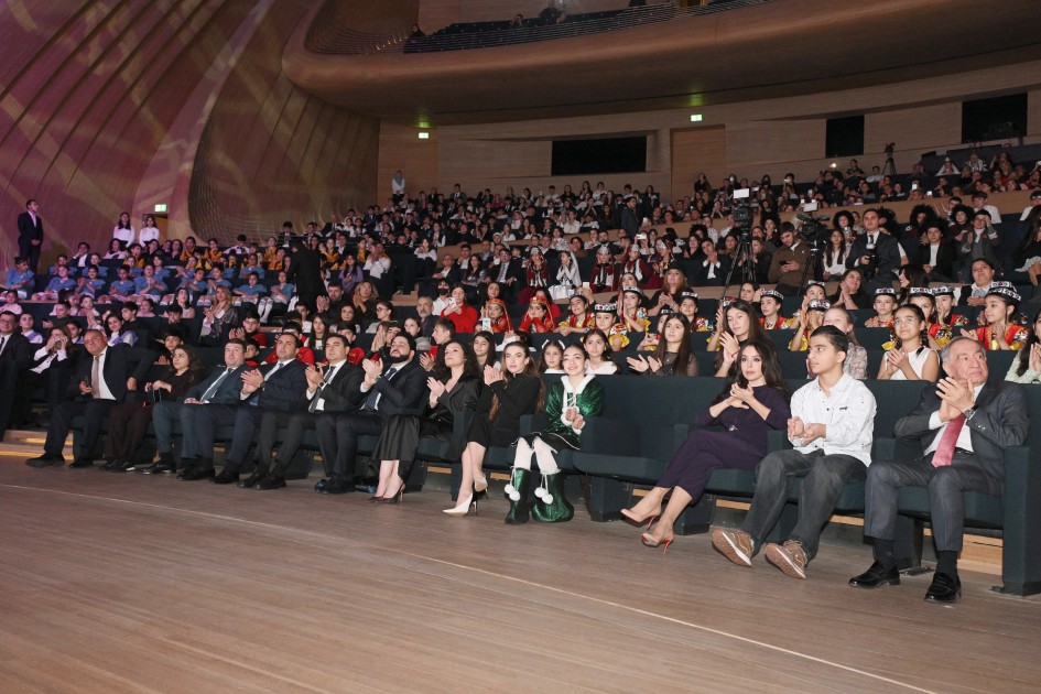 Leyla və Alena Əliyeva mükafatlandırma mərasimində - FOTOLAR