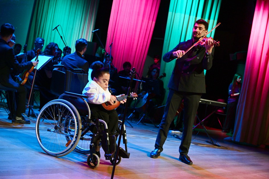 Leyla və Alena Əliyevalar DOST İnklüziv İnkişaf və Yaradıcılıq Mərkəzində - FOTOLAR