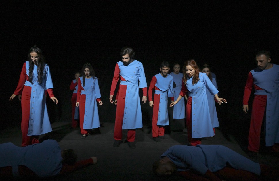 “Romeo və Cülyetta” tamaşasını izlədilər - FOTOLAR