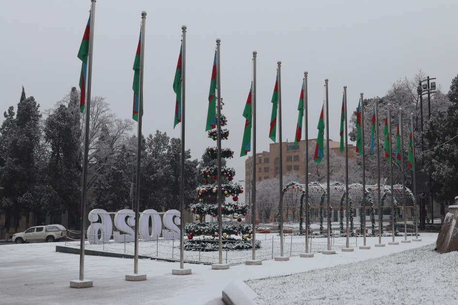 Xankəndiyə ilk qar yağdı - FOTOLAR