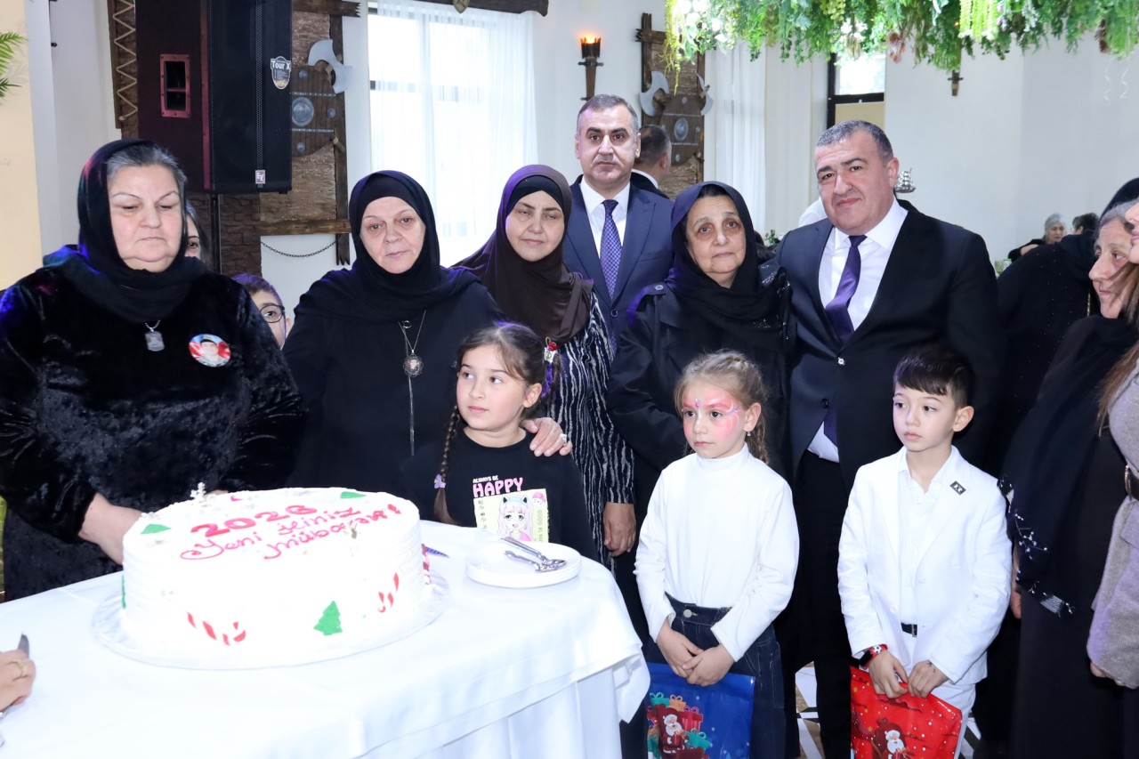 Xətai rayonunda Həmrəylik Günü və Yeni illə bağlı tədbir keçirildi - FOTOLAR (VİDEO)