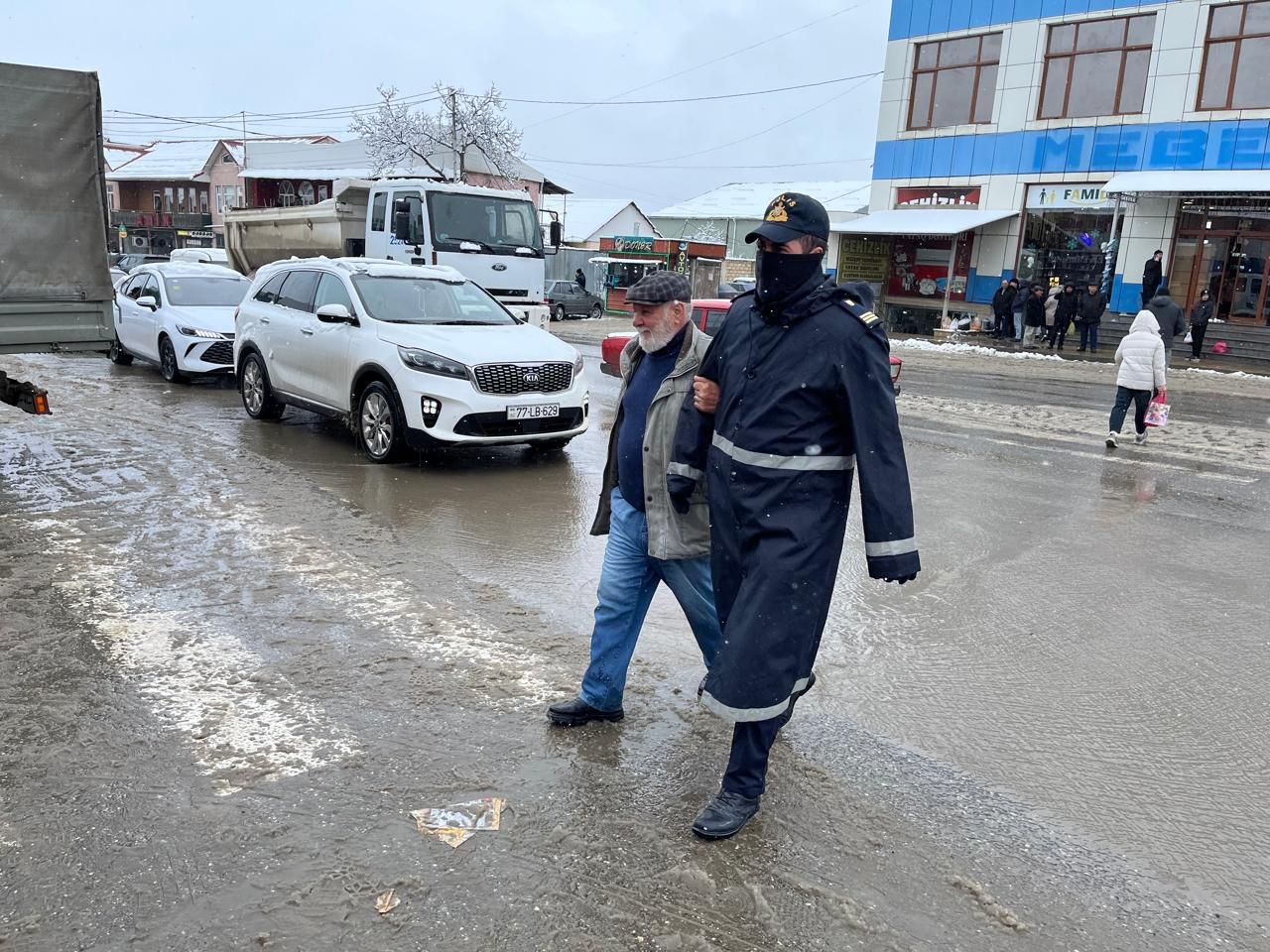 DİN əməkdaşları gücləndirilmiş rejimdə xidmət aparırlar - FOTOLAR