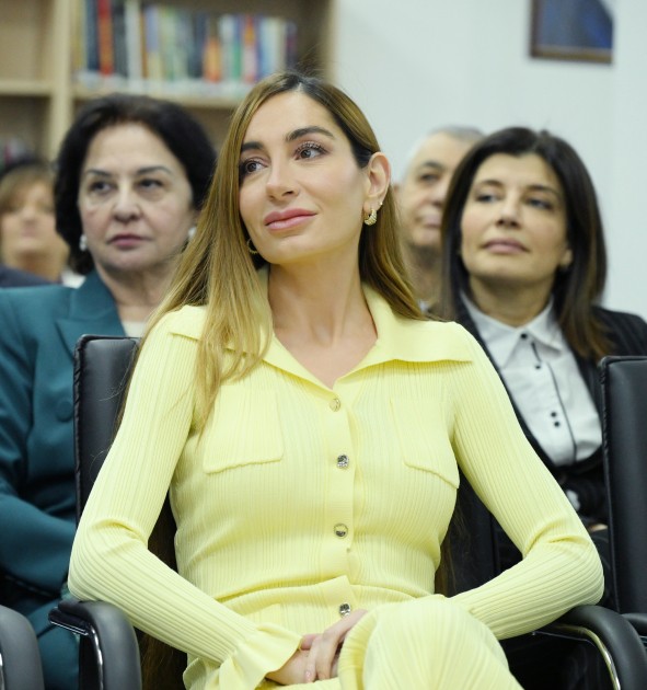 Prezidentin gəlini müəllifi olduğu layihəni təqdim etdi - FOTOLAR