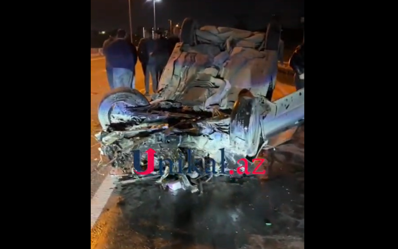 Bakı-Sumqayıt yolunda maşın aşdı- VİDEO