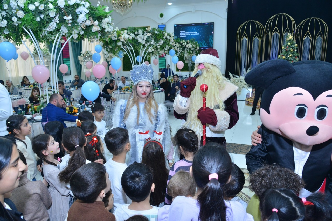 Qaradağda şəhid ailələrin övladları üçün Yeni il şənliyi təşkil olundu - FOTOLAR