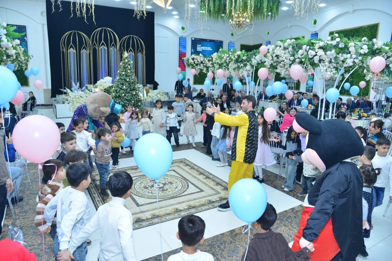 Qaradağda şəhid ailələrin övladları üçün Yeni il şənliyi təşkil olundu - FOTOLAR