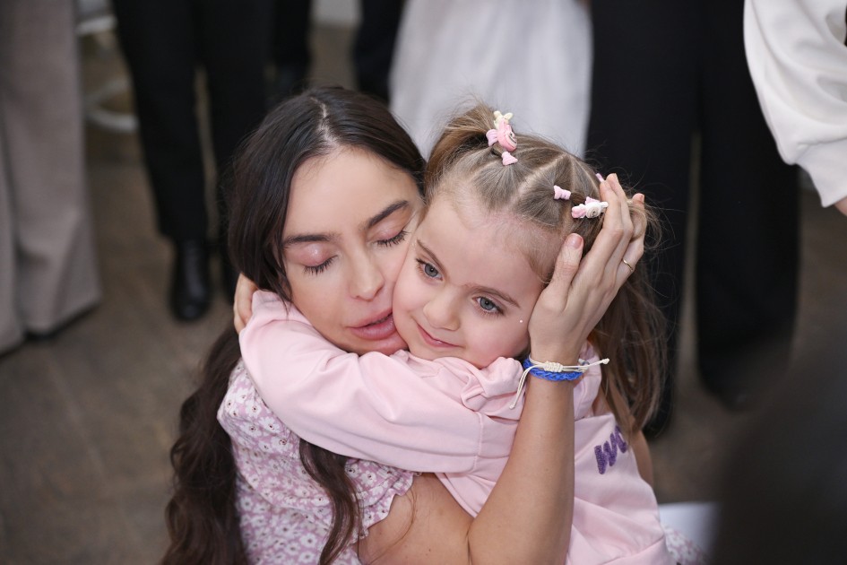Leyla, Arzu və Alena Əliyevalar qayğıya ehtiyacı olan uşaqlarla şənlikdə - FOTOLAR