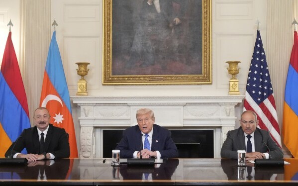 "Putin Ermənistan-Azərbaycan münaqişəsini həll etdiyimə inana bilmirdi"- Tramp