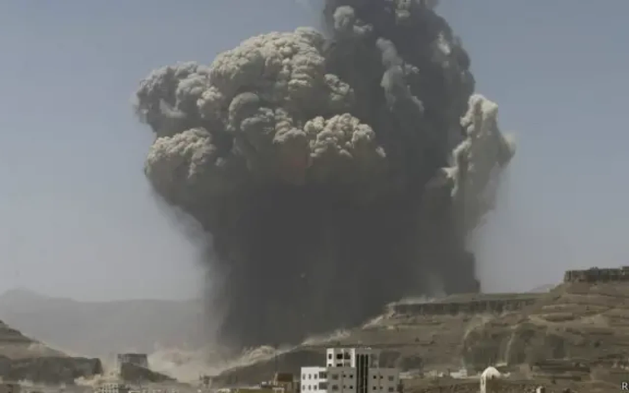 Səudiyyə Ərəbistanı Yəməndəlimanı bombaladı