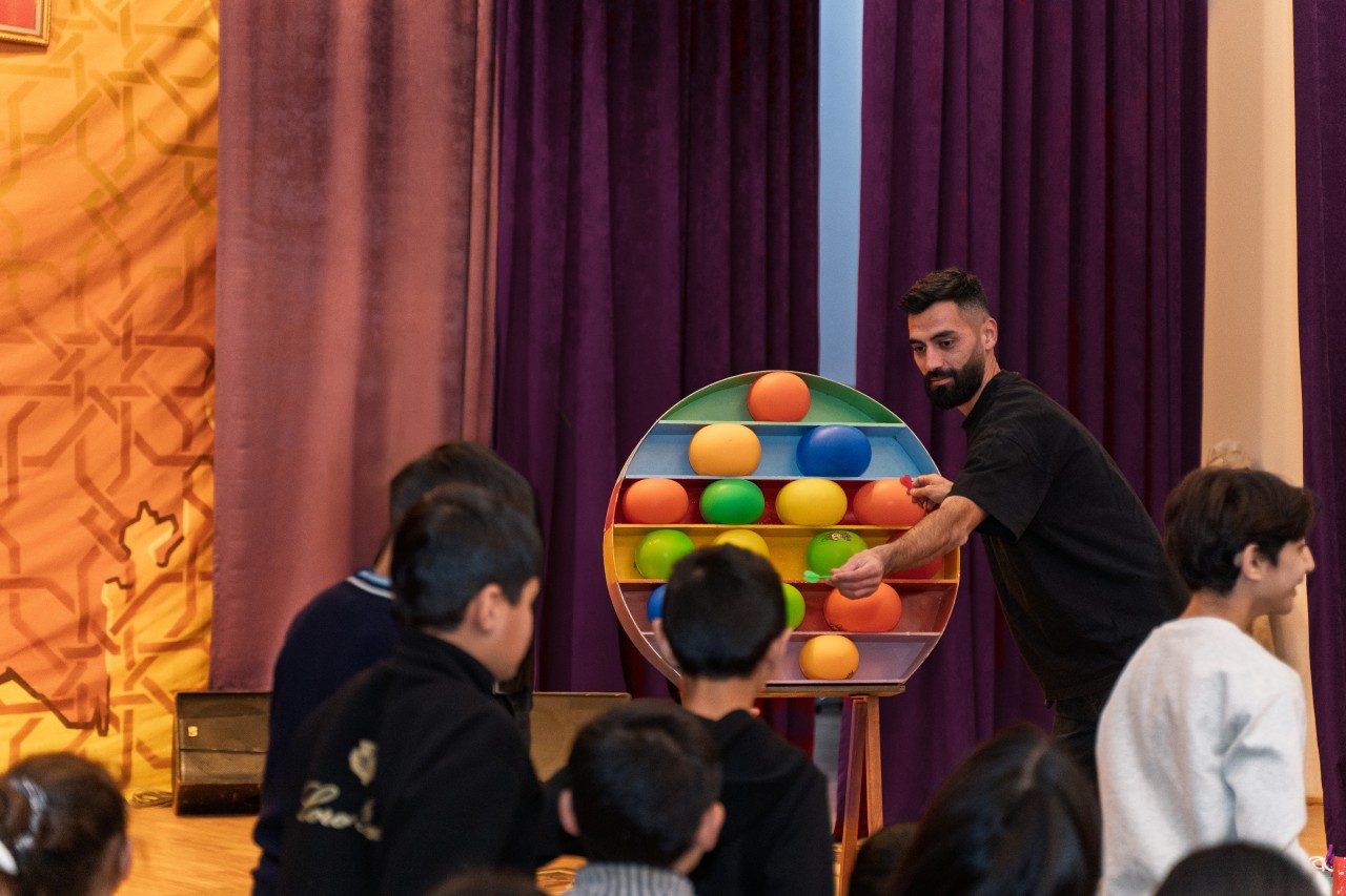 “Azercell Könüllüləri” uşaqlara bayram sevinci yaşadıb - FOTOLAR