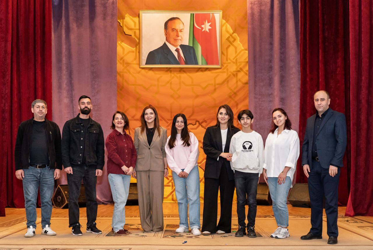 “Azercell Könüllüləri” uşaqlara bayram sevinci yaşadıb - FOTOLAR