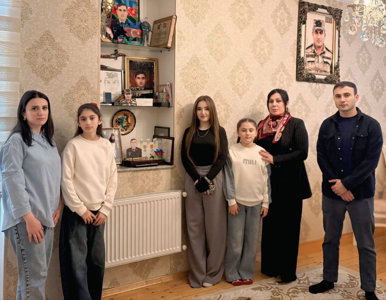 YAP Nizami rayon təşkilatının rəhbərliyi şəhid ailələrini ziyarət etdi - FOTOLAR