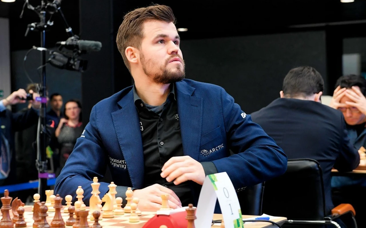 Karlsen doqquzuncu dəfə blits üzrə dünya çempionuoldu