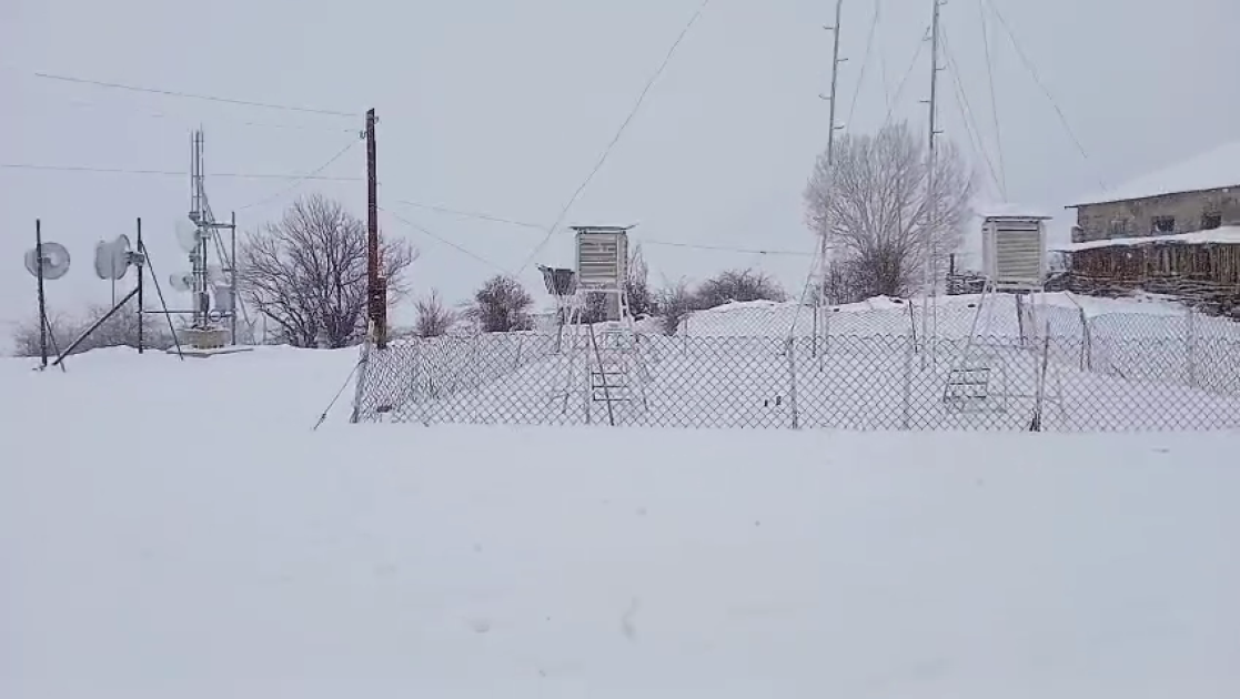 Biçənək kəndinə 43 santimetr qar yağıb - FOTOLAR