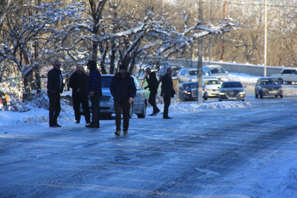 Ağsu dolaylarında hərəkət bərpa edildi - FOTOLAR  (YENİLƏNİB)