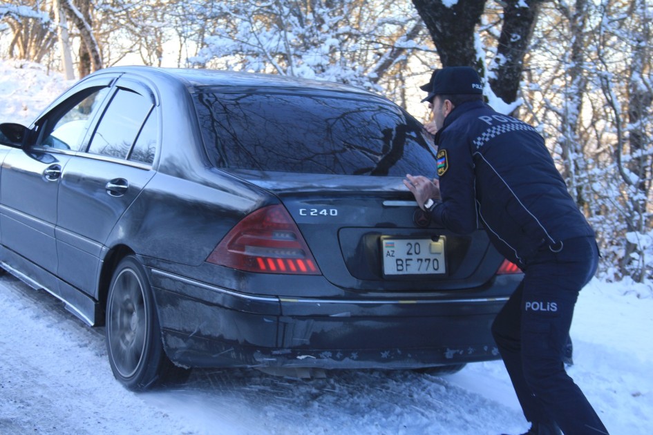 Ağsu dolaylarında hərəkət bərpa edildi - FOTOLAR  (YENİLƏNİB)