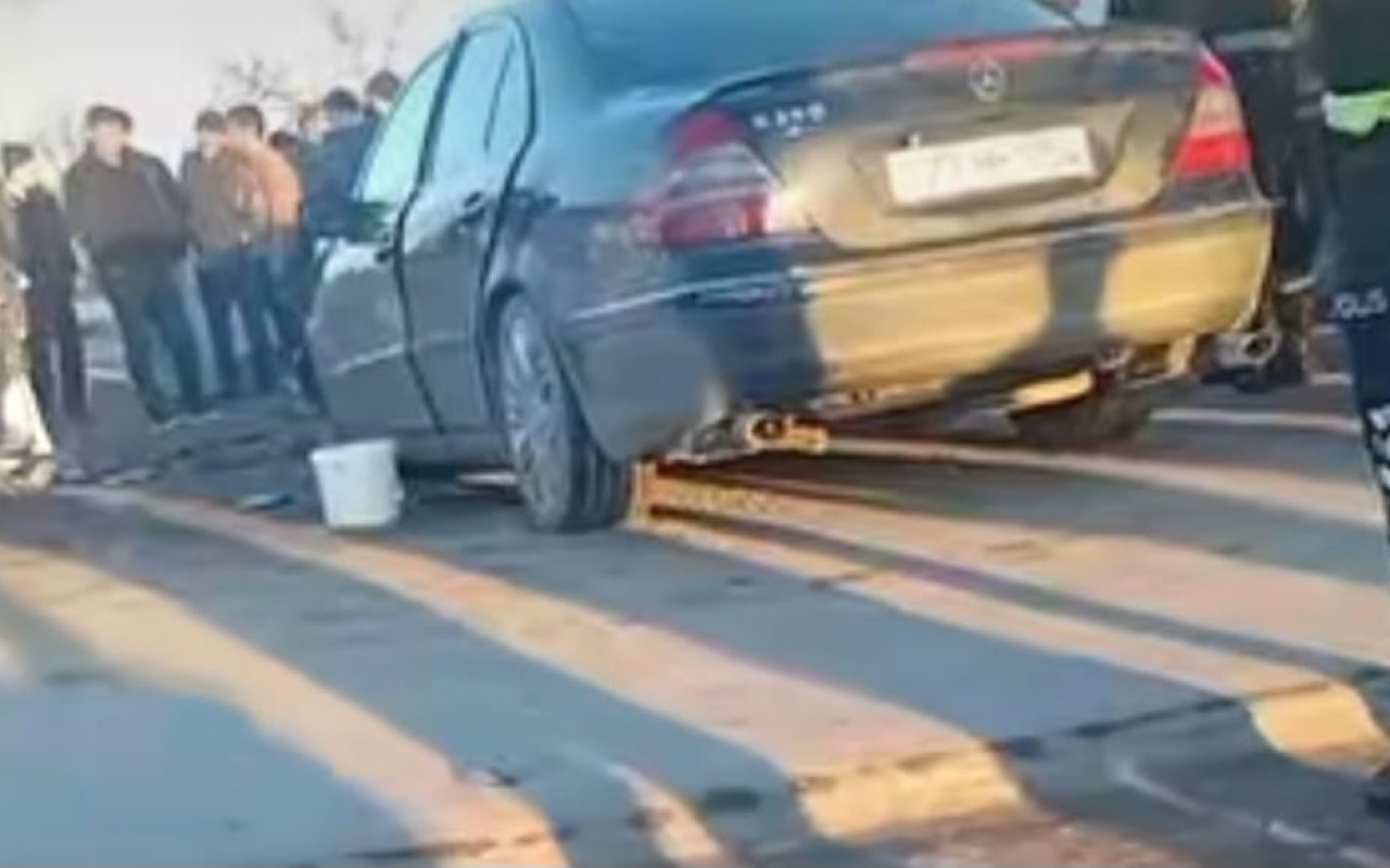 Salyanda iki "Mercedes" toqquşdu:Ölənlər və yaralananlar var