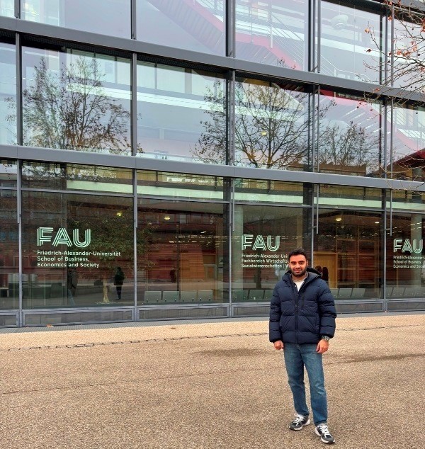 UNEC alimləri Avropada: Dörd ölkədə elmi səfərlər (FOTOLAR)