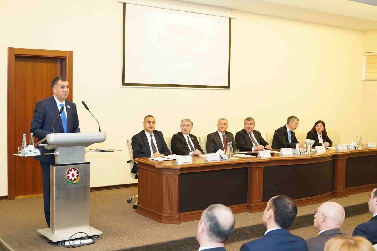 Xətai rayonunda hesabat yığıncağı keçirildi - FOTOLAR