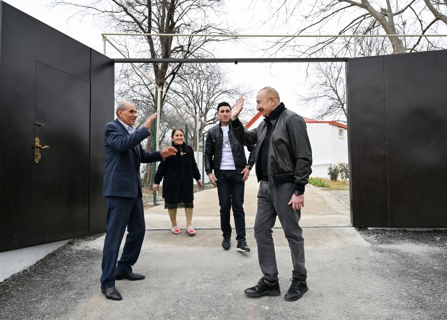 Prezident Çıldıran kəndindəki işlərlə tanış oldu - FOTOLAR (YENİLƏNİB)