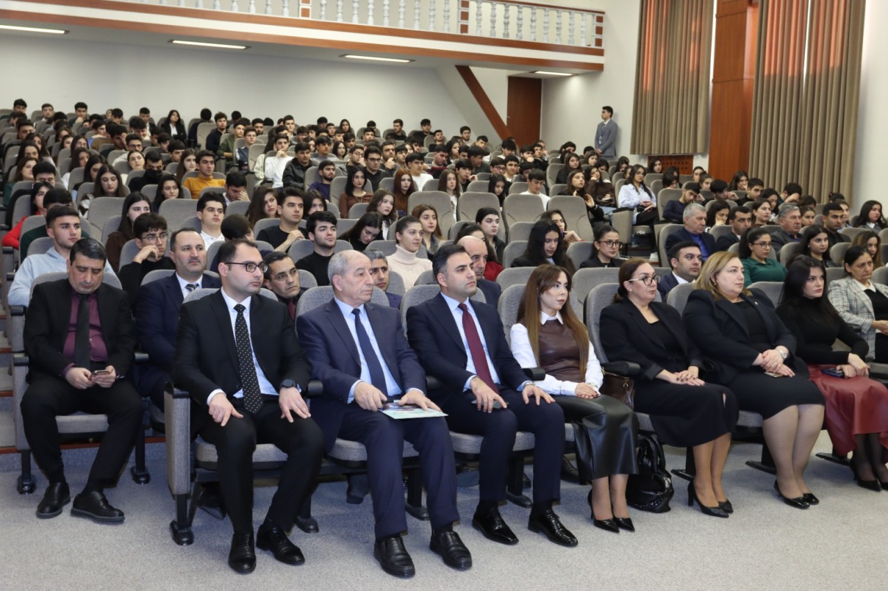 “Böyük Qayıdışı uğurla həyata keçirən Lider!” mövzusunda tədbir keçirilib - FOTOLAR