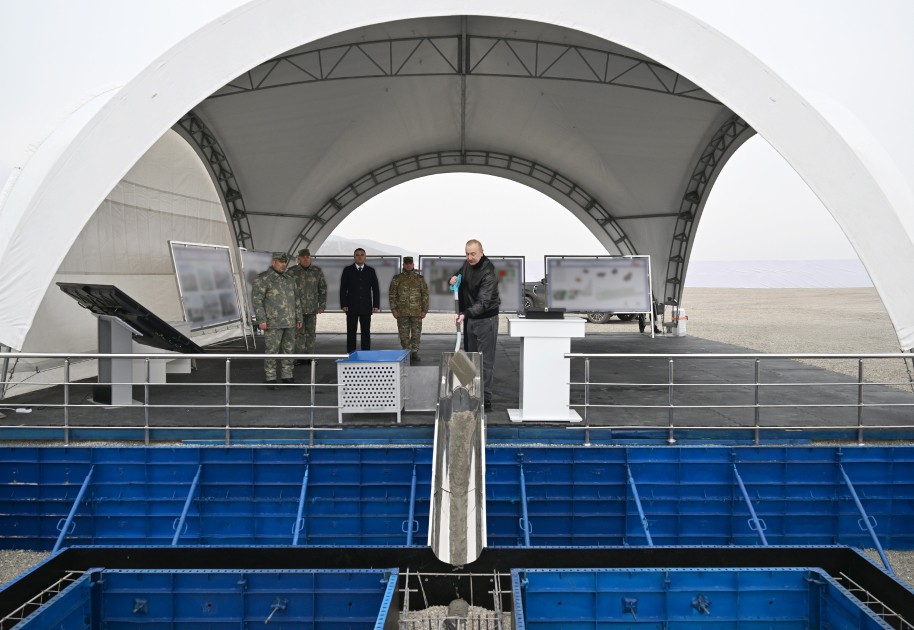 Zakir Həsənov İlham Əliyevə raport verdi - FOTOLAR