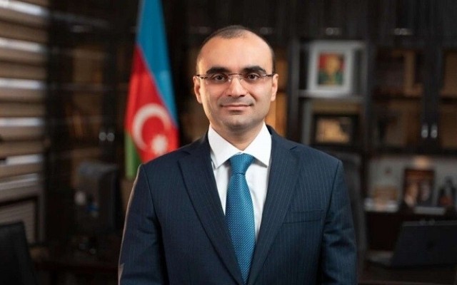 İşdən çıxarılan icra başçısı 200 min manatıbu sahibkardan istəyibmiş