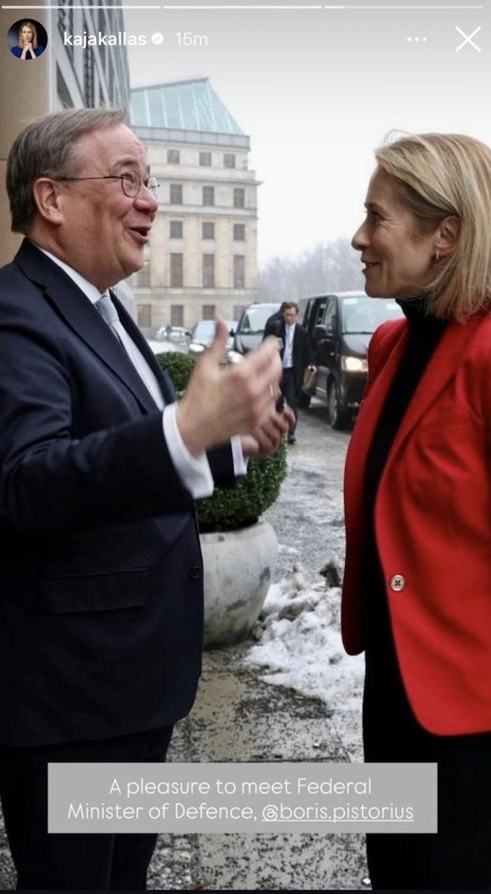 Bir-birinə oxşayan iki siyasətçini səhv saldı - FOTO