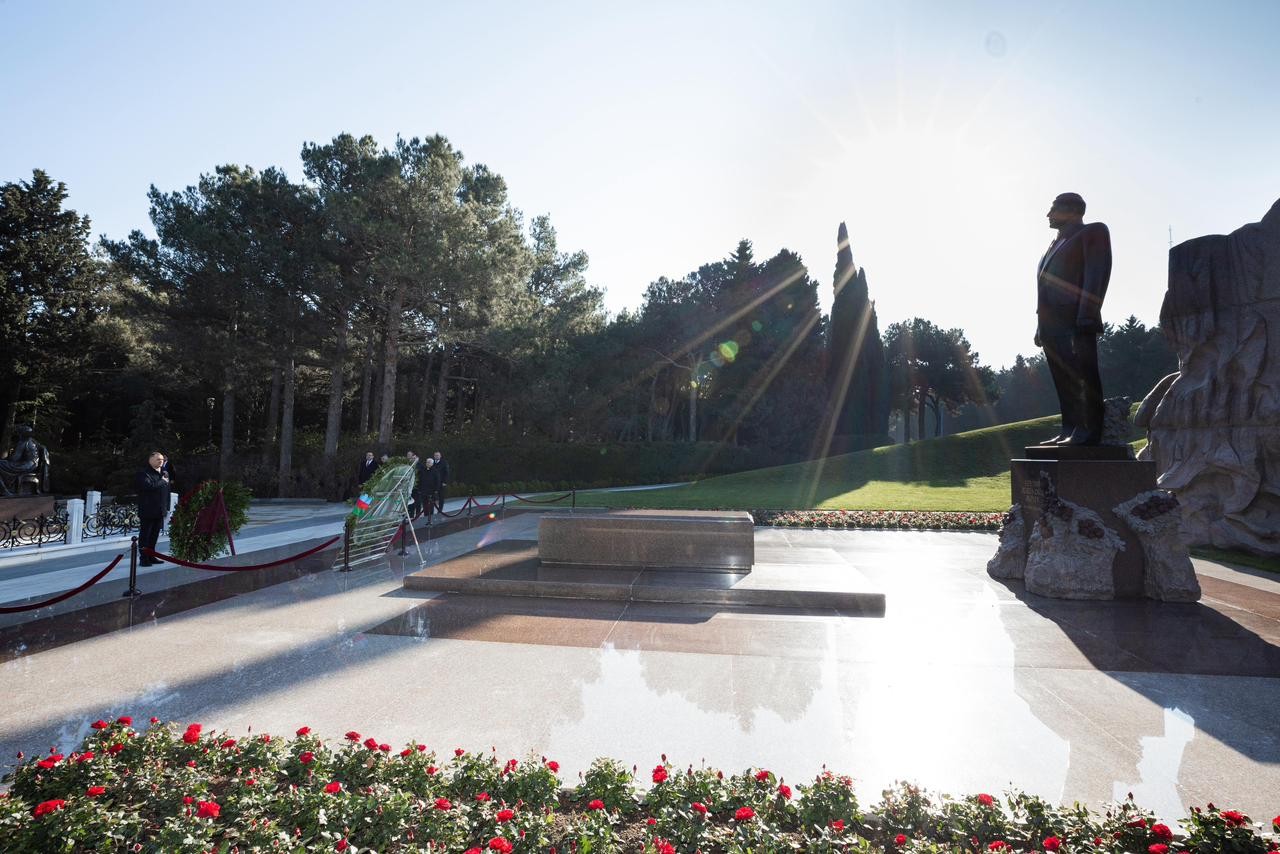 Vilayət Eyvazov belaruslu həmkarı ilə görüşdü - FOTOLAR