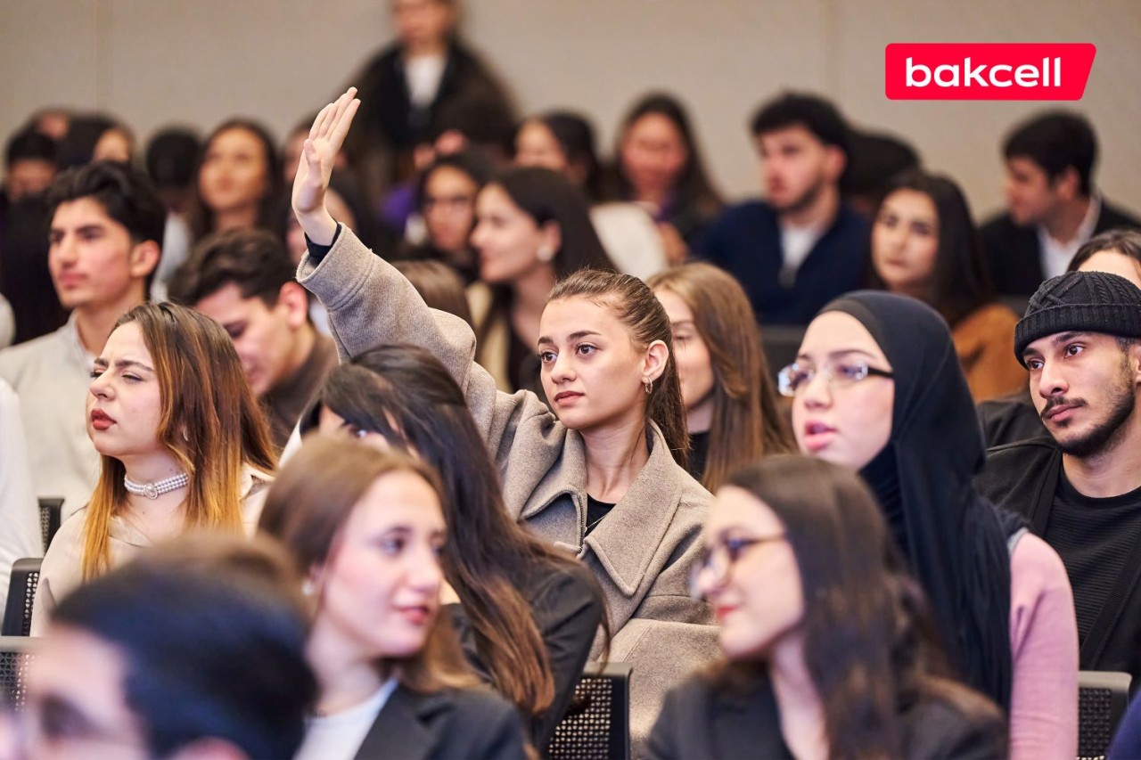 “Bakcell” və Gənclər Fondu “İnnovasiya və Süni İntellekt” üzrə təqaüd proqramını elan edir - FOTOLAR