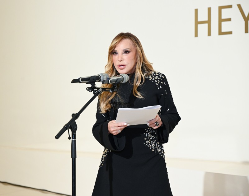 Alena Əliyeva sərgi açılışına qatıldı - FOTOLAR