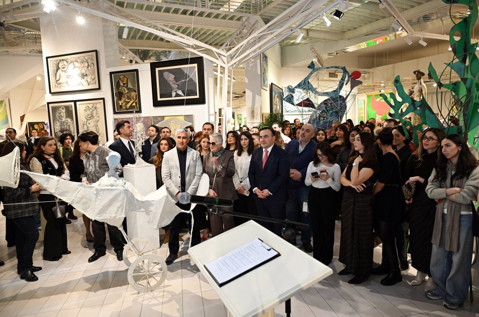 Anar Ələkbərov “Qeyzer” adlı sərgidə - FOTOLAR