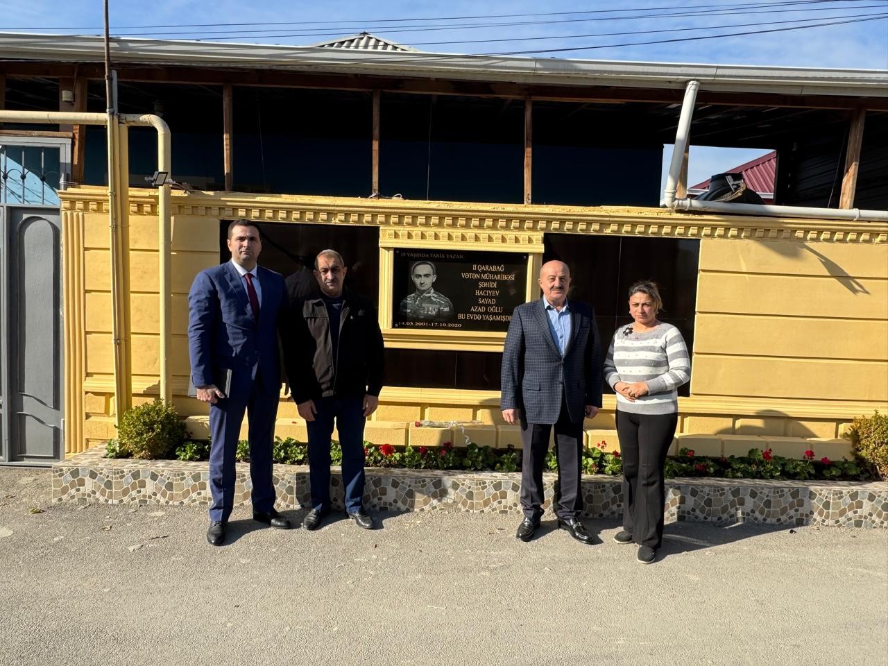 Asif Əsgərov şəhid ailəsini ziyarət etdi - FOTOLAR