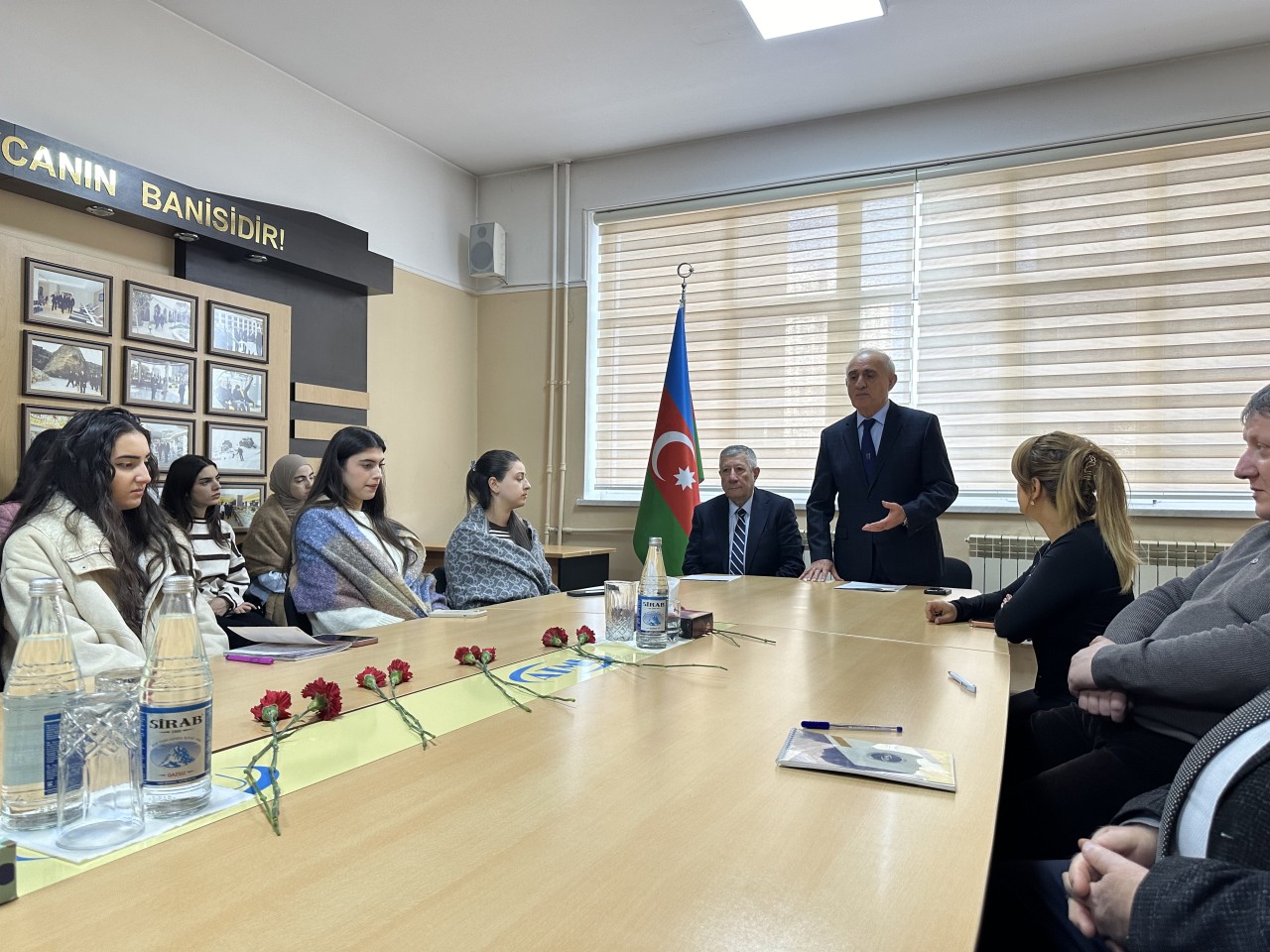 ATMU-da 20 Yanvar şəhidlərinin xatirəsi yad edilib - FOTOLAR