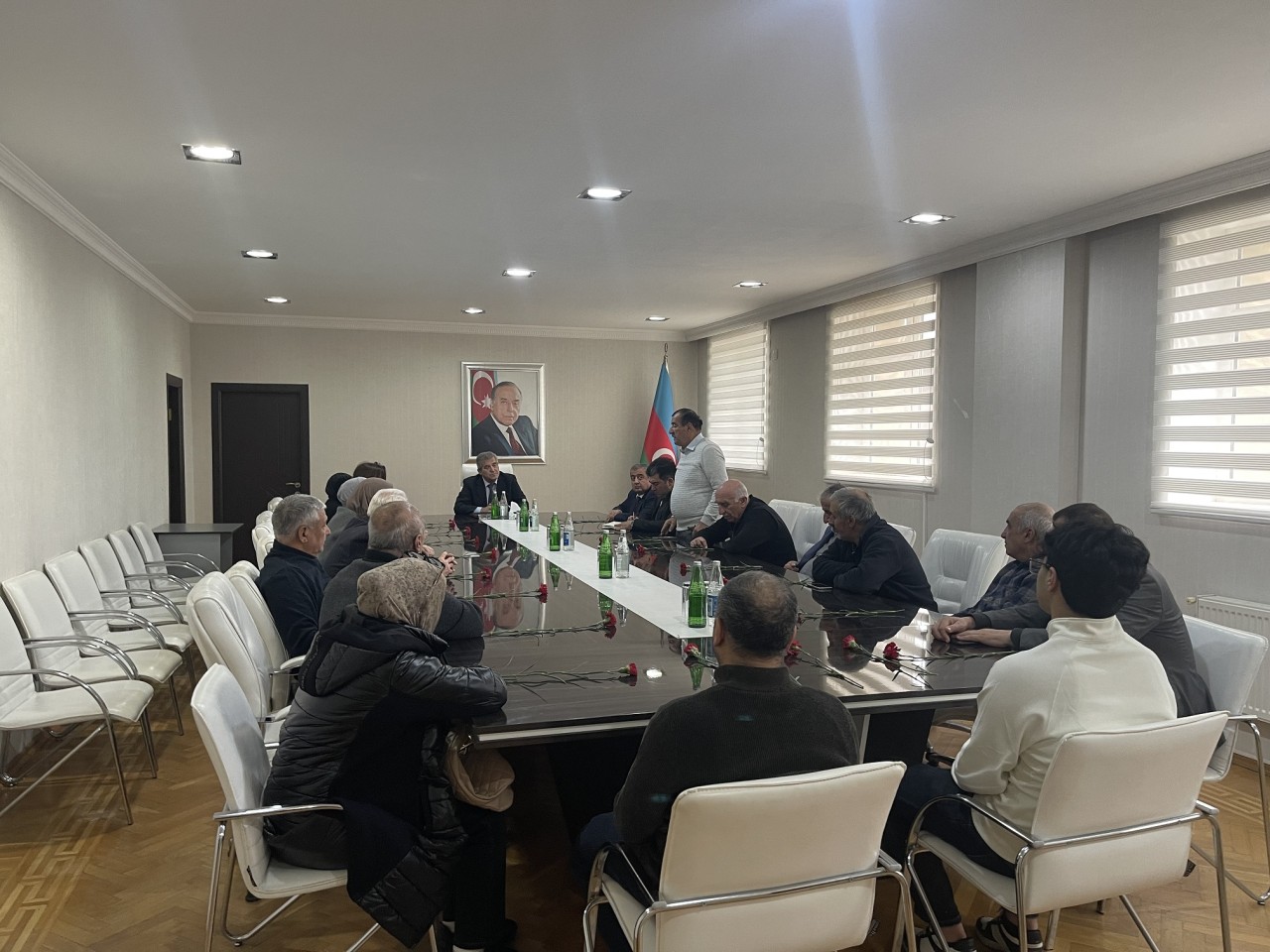 İcra başçısı 20 Yanvar şəhidlərinin ailələri və əlillərlə görüş keçirdi - FOTOLAR