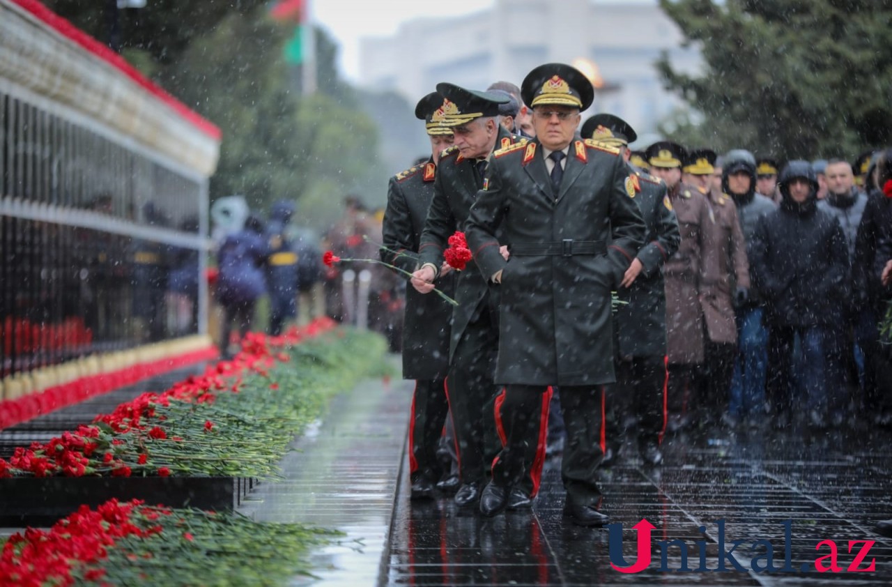 Dövlət rəsmiləri Şəhidlər xiyabanını ziyarət etdilər - FOTOLAR