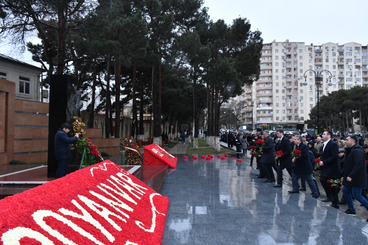 Abşeronda 20 Yanvar şəhidlərinin xatirəsi ehtiramla yad edildi - FOTOLAR