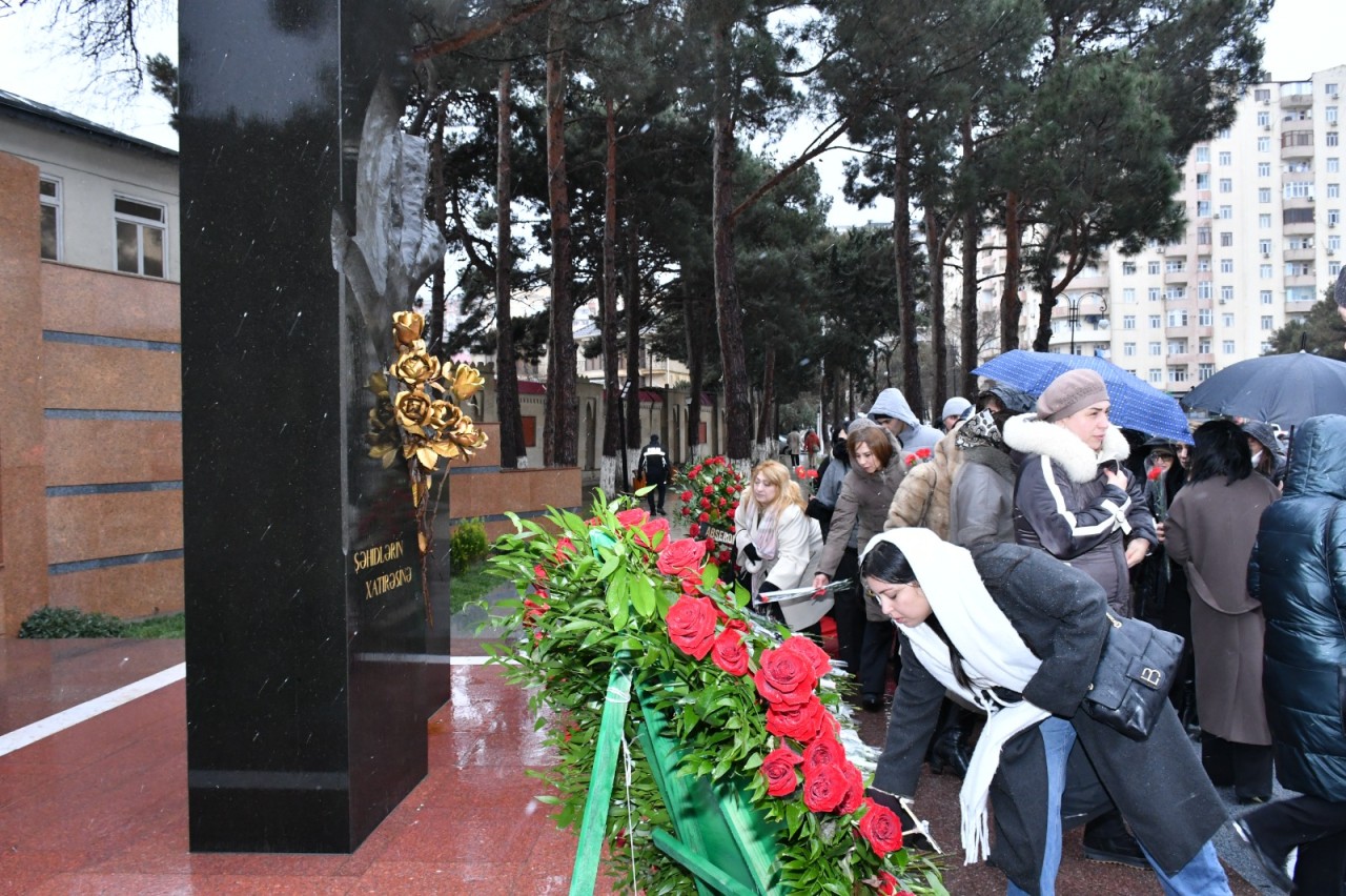 Abşeronda 20 Yanvar şəhidlərinin xatirəsi ehtiramla yad edildi - FOTOLAR
