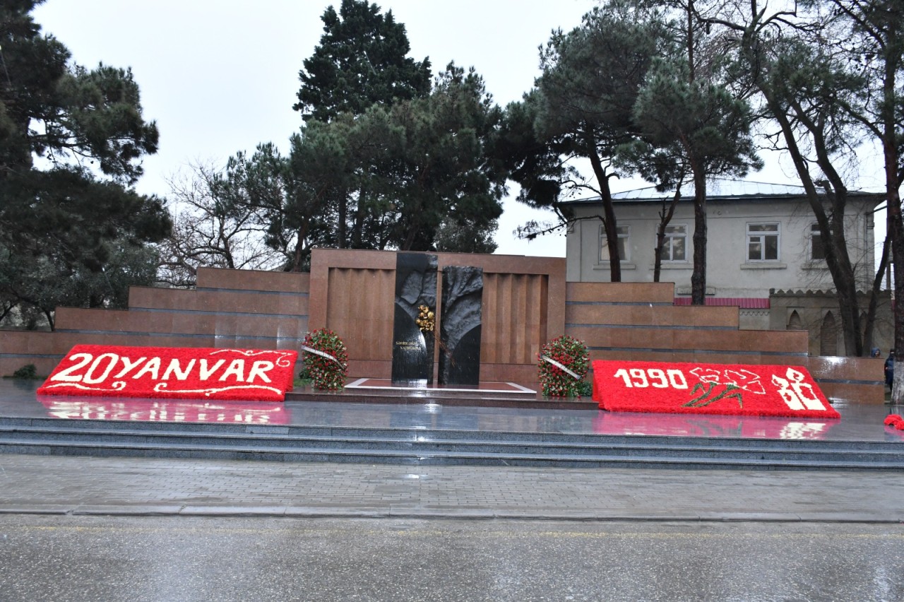 Abşeronda 20 Yanvar şəhidlərinin xatirəsi ehtiramla yad edildi - FOTOLAR