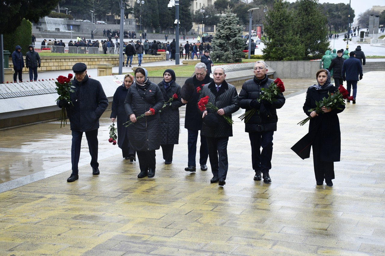 YAP rəhbərliyi Şəhidlər xiyabanında - FOTOLAR