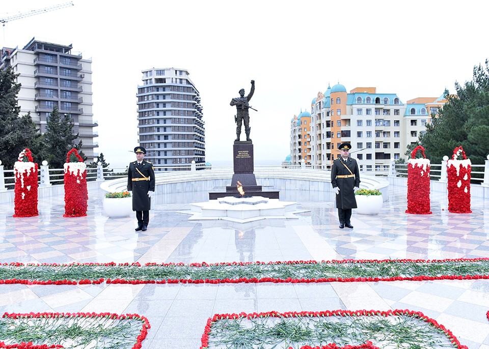 Sumqayıtda anım mərasimi keçirildi - FOTOLAR