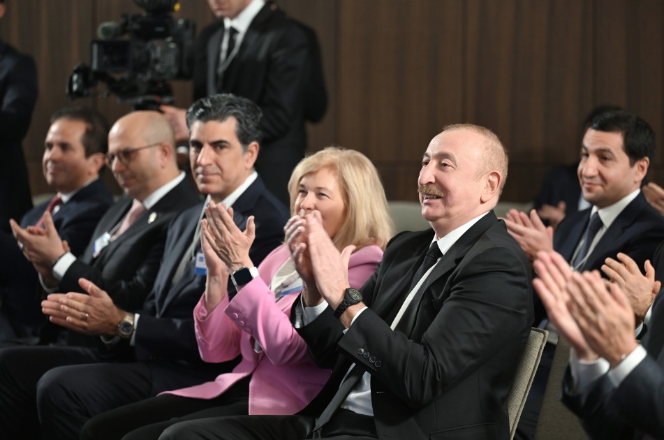 İlham Əliyev “Azərbaycan rəhbərliyi ilə səhər yeməyi” tədbirində - FOTOLAR