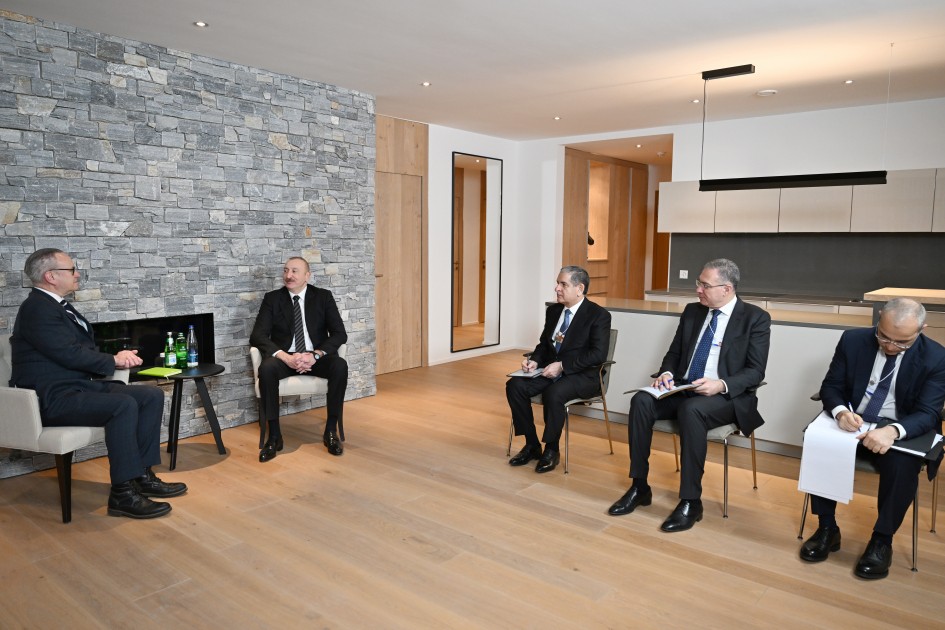 İlham Əliyev Davosda Adrian Makdonaldla görüşdü - FOTOLAR