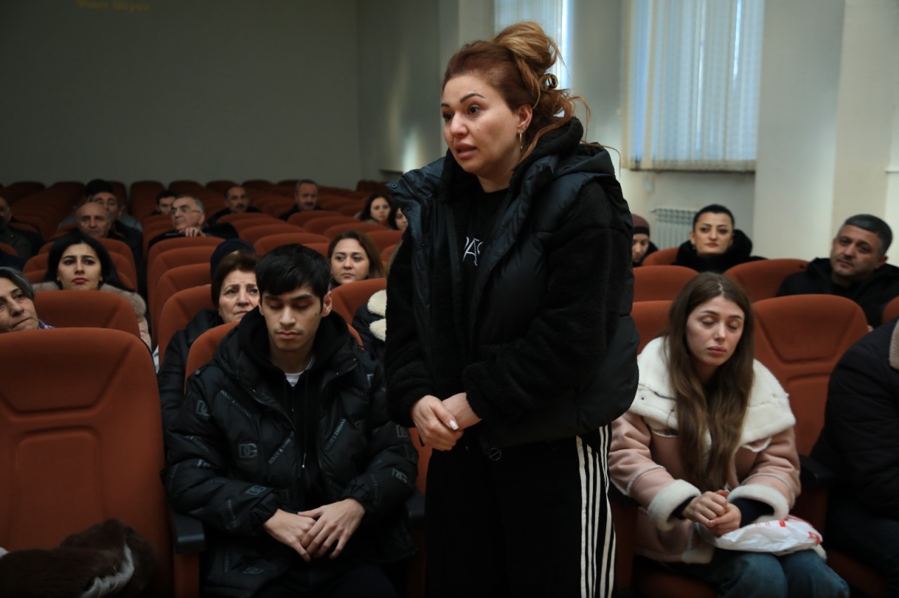 Niyazi Bayramov sakinlərlə növbəti səyyar görüş keçirdi - FOTOLAR