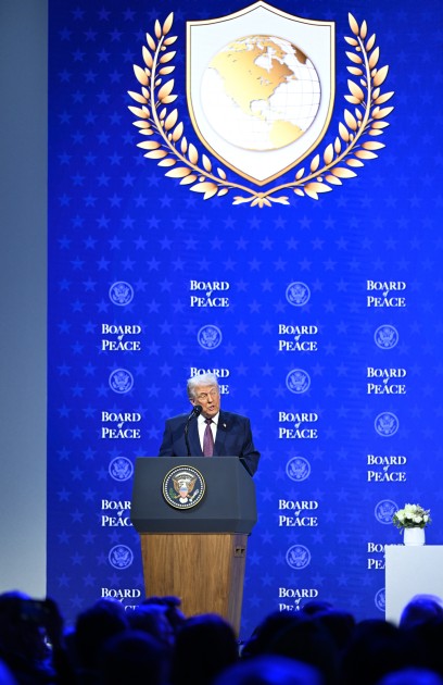 Prezident Davosda “Sülh Şurasının Nizamnaməsi” sənədinin imzalanma mərasimində - VİDEO