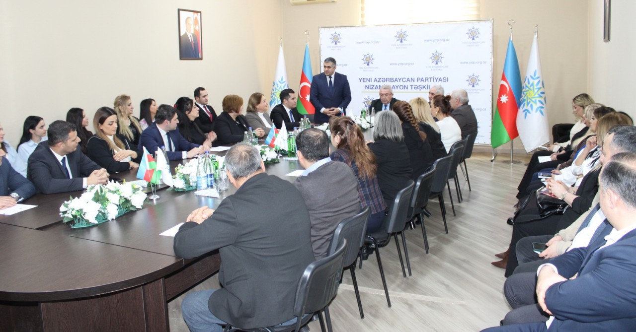 YAP Nizami rayon təşkilatında “Heydər Əliyev Məktəbi”nin açılışı olub - FOTOLAR