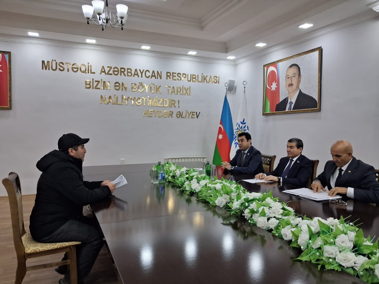 Deputat Bədəl Bədəlov seçiciləri ilə görüşdü - FOTOLAR