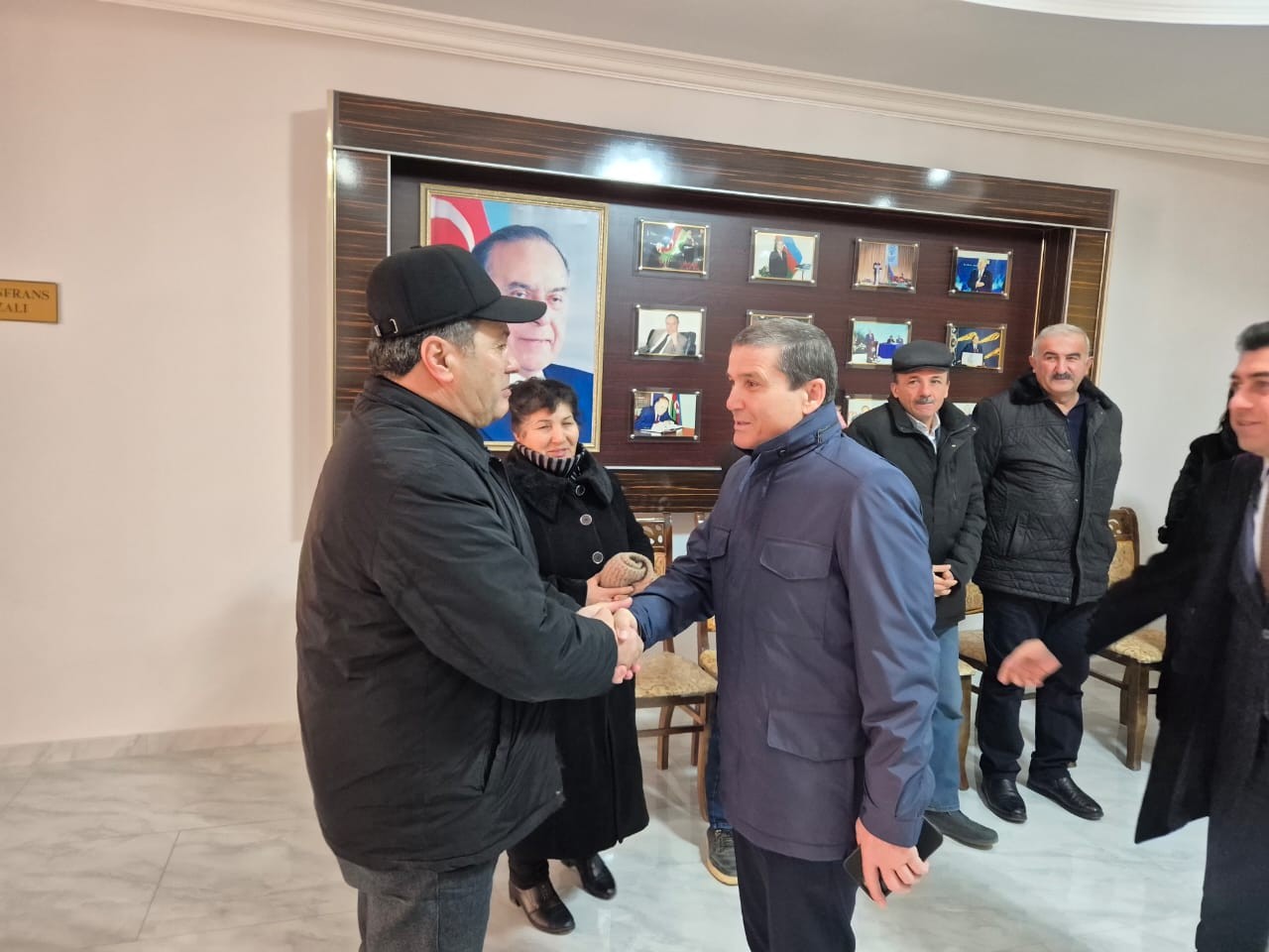 Deputat Bədəl Bədəlov seçiciləri ilə görüşdü - FOTOLAR