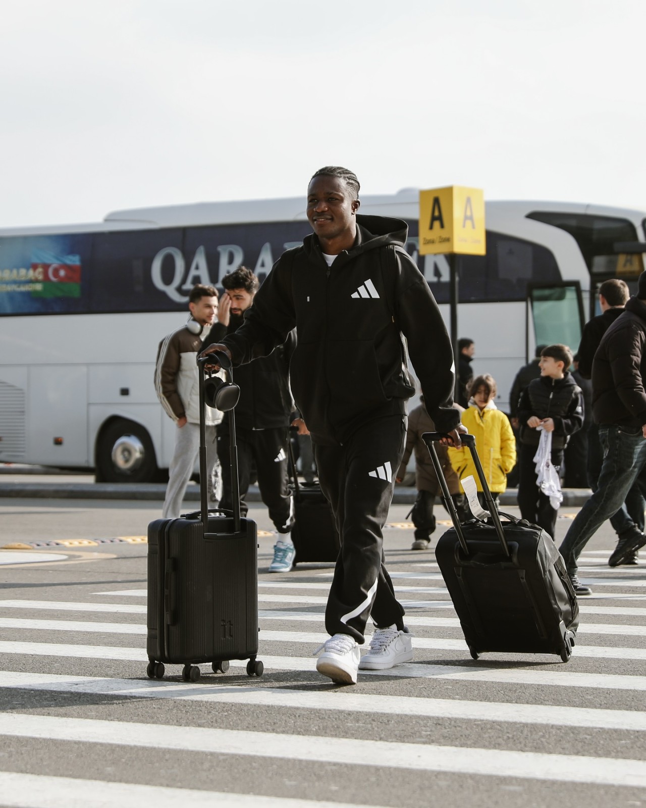 “Qarabağ” İngiltərəyə getdi - FOTOLAR